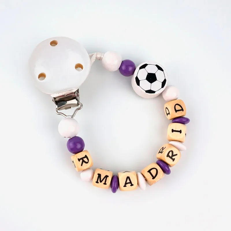 Cadenita de madera balón fútbol Real Madrid con texto Cadenita de madera balón fútbol Real Madrid con texto