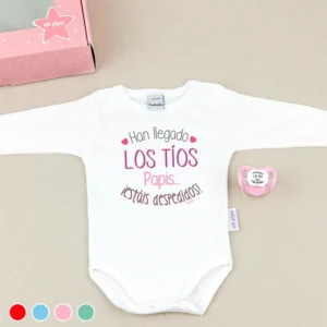 Cajita Divertida Body + Chupete Han llegado los Tíos, Papis…¡estáis despedidos! Rojo, Azul, Menta o Rosa Cajita Divertida Body + Chupete Han llegado los Tíos, Papis…¡estáis despedidos! Rojo, Azul, Menta o Rosa