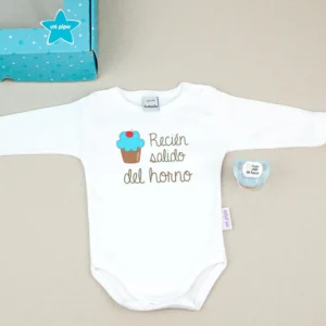 Cajita Divertida Body + Chupete Recién salido del horno azul Cajita Divertida Body + Chupete Recién salido del horno azul